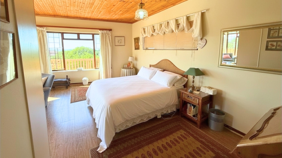5 Bedroom Property for Sale in Kenton On Sea Eastern Cape